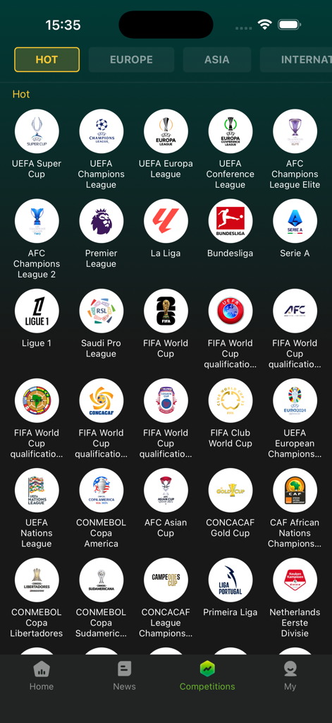 Camel Live - Un menu che mostra varie competizioni calcistiche come la UEFA Champions League e la Premier League nell'app Camel Live.