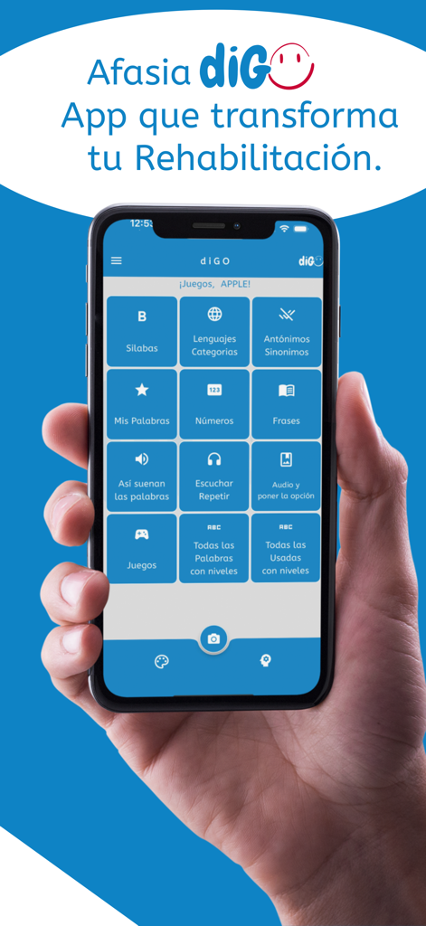 AFASIA diGO - Una mano sosteniendo un smartphone mostrando el menú de la app Afasia diGO con varios ejercicios de rehabilitación del lenguaje.