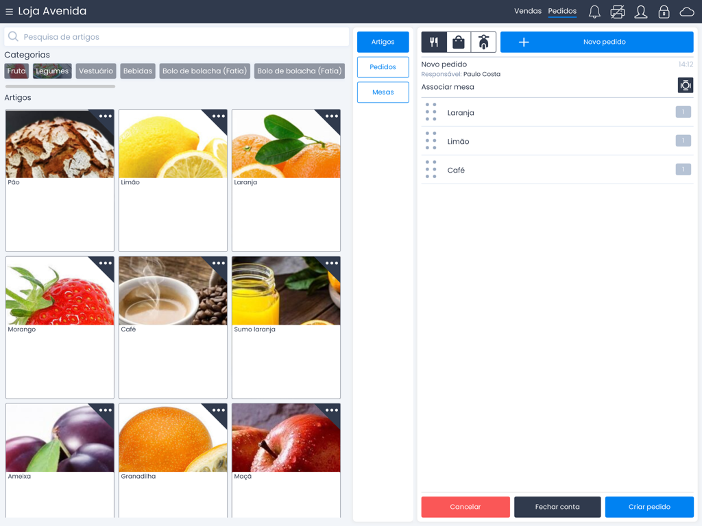 Moloni POS - Moloni POS interface on a tablet showing a product catalog with images and a current customer order list