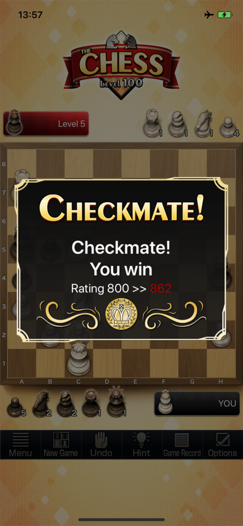 Écran de victoire par échec et mat dans l'application The Chess Lv.100 montrant une augmentation du classement ELO.