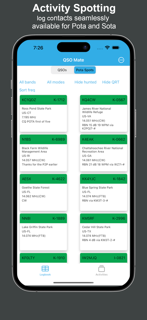 qsomate - Interfaz de la aplicación QSOMate mostrando una lista de spots POTA activos con indicativos de radioaficionado y ubicaciones de parques