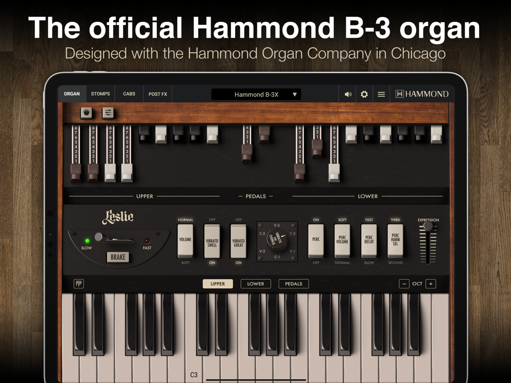 Interfaz oficial de la aplicación Hammond B-3X en iPad mostrando drawbars de órgano virtual y teclado