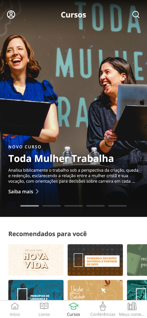 Fiel Digital - Interface of Fiel Digital app showing theological courses for pastors and leaders