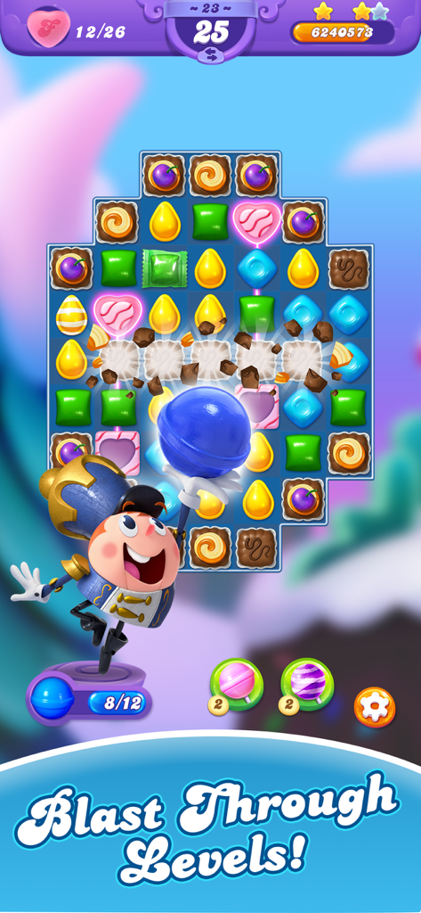 Gameplay de Candy Crush Friends Saga mostrando al personaje Cascanueces ayudando al jugador a explotar caramelos en un tablero de puzzle match 3