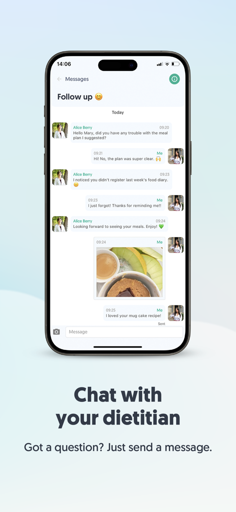 Interface of the Nutrium app showing a chat conversation between a client and their dietitian including meal photos