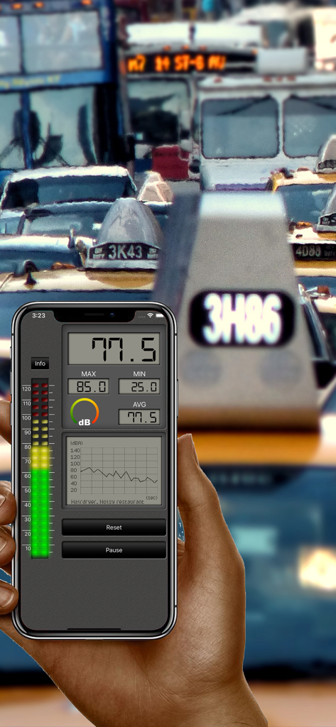 iPhone midiendo los niveles de ruido en un entorno de tráfico urbano concurrido usando la aplicación Decibel Metre.