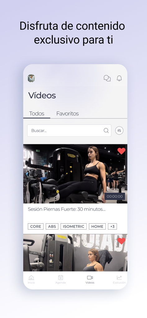 Pantalla de la aplicación MariaAmdrFit que muestra una biblioteca de videos de entrenamiento de fitness exclusivos