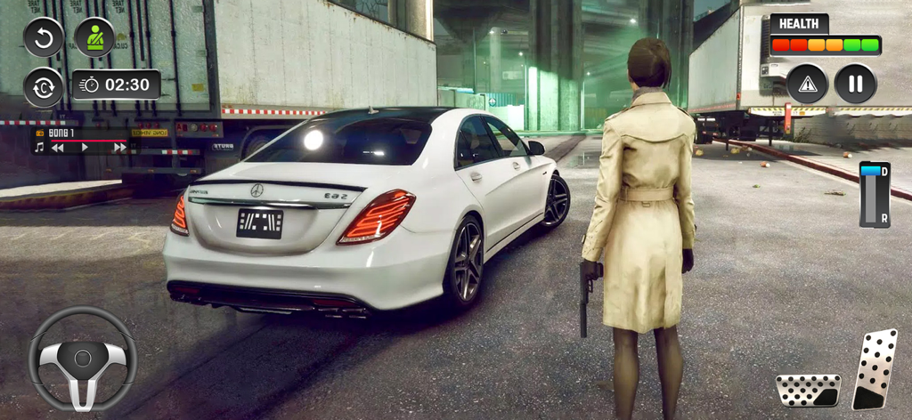 Blick von hinten auf eine Figur, die neben einer weißen Luxuslimousine in einer industriellen Open-World-Umgebung steht.