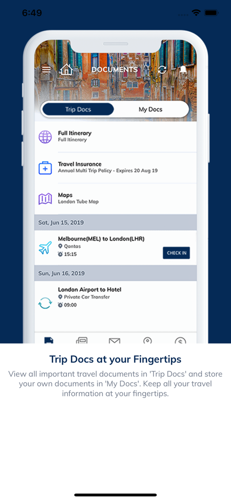 Interface do aplicativo móvel SmartTrips mostrando documentos de viagem, incluindo seguro de roteiro e mapas
