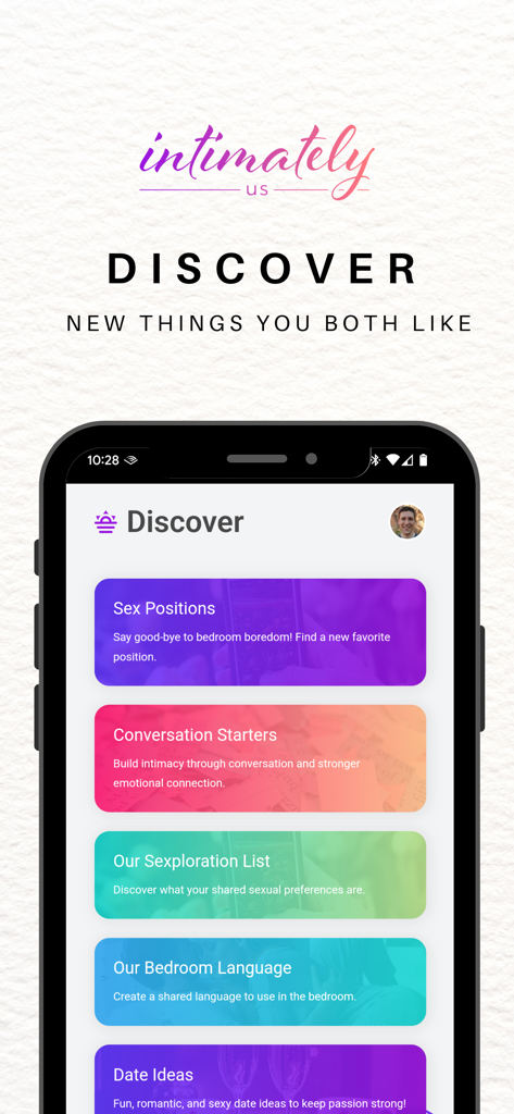 Captura de pantalla de la aplicación móvil mostrando el menú Descubrir con funciones como iniciadores de conversación sobre posiciones sexuales e ideas para citas para parejas
