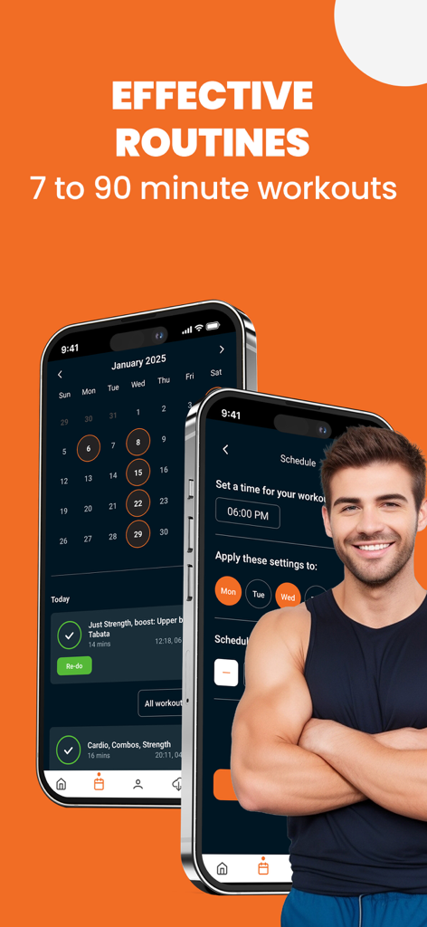 Un hombre musculoso sonriente frente a dos teléfonos inteligentes que muestran las pantallas del calendario y la programación de entrenamientos de la aplicación FitAttack.