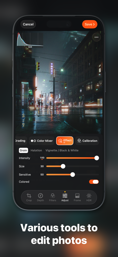 PhotonCam: Extendable Pro Cam - Interfaz de edición de fotos profesional en la aplicación PhotonCam que muestra herramientas de ajuste avanzadas y deslizadores para una escena nocturna de la ciudad
