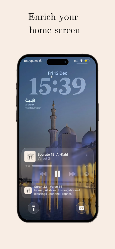 Noorly-App-Anzeige auf dem iPhone-Sperrbildschirm mit Koranvers-Benachrichtigung und Widget für Allahs Namen