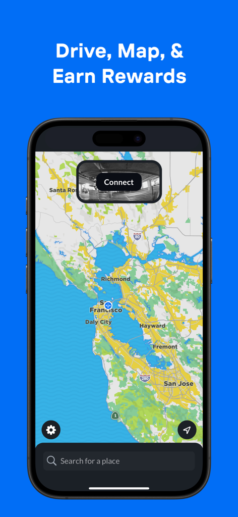 Bee Maps: Drive, Earn, Fun - Écran d'iPhone montrant l'application de navigation Bee Maps avec une carte et un bouton pour connecter une dashcam afin de gagner des récompenses