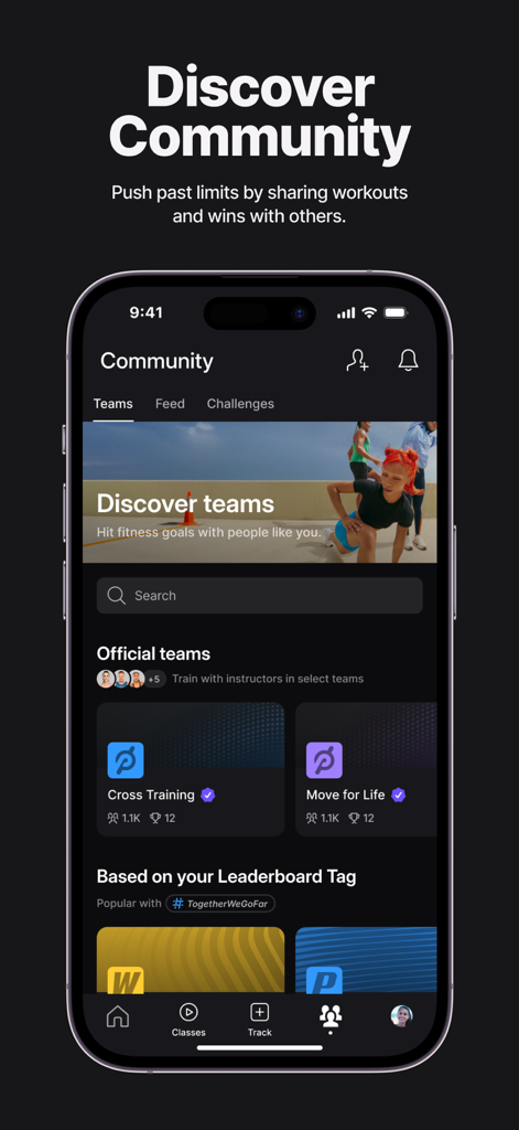 Peloton: Fitness & Workouts - Pantalla de comunidad de la app Peloton mostrando equipos de entrenamiento y opciones para compartir en redes sociales.