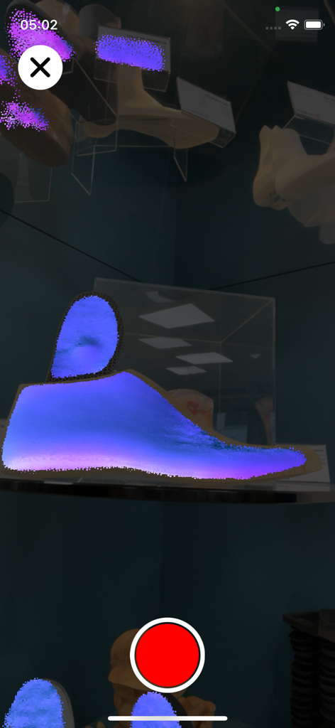 LutraCAD TrueScan mobile app interface capturing a 3D scan of a foot model