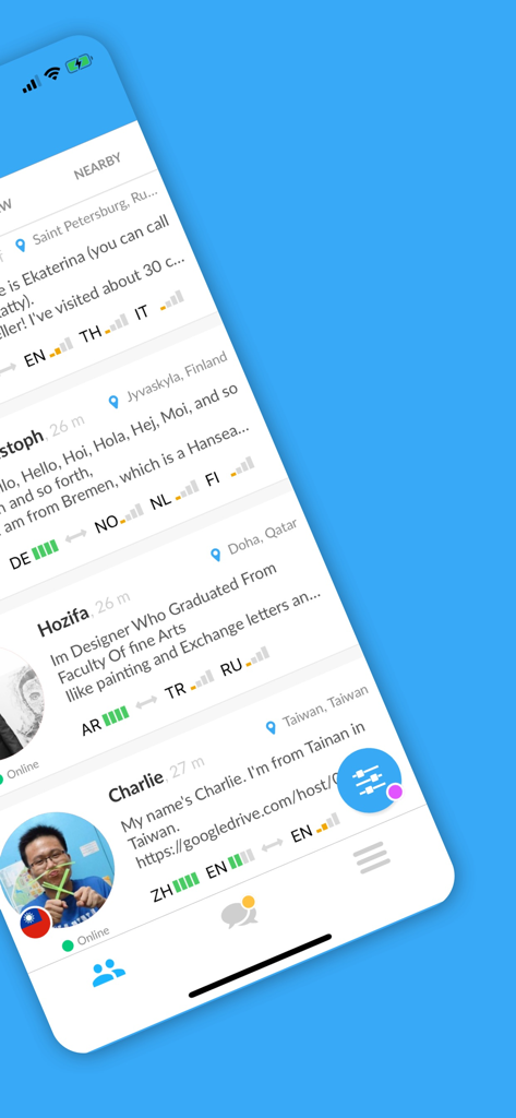 Un écran mobile montrant une liste de profils d'utilisateurs de différents pays sur l'application InterPals pour l'échange linguistique.