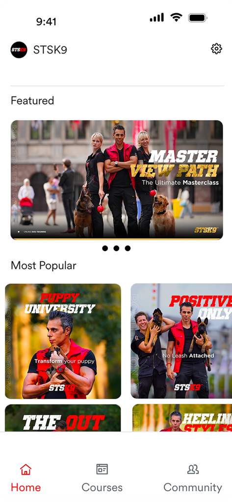 Tela inicial do aplicativo STSK9 mostrando cursos especializados de treinamento de cães, incluindo Master View Path e Puppy University.