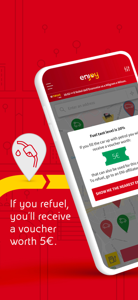 Interfaccia dell'app Enjoy car sharing che mostra un buono di cinque euro come ricompensa per il rifornimento di un veicolo