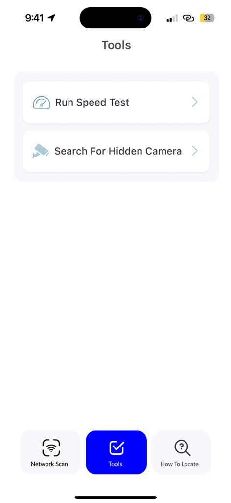 スピードテストや隠しカメラ検出などのネットワークツールを表示するWiFiネットワークスキャナーアプリのインターフェース