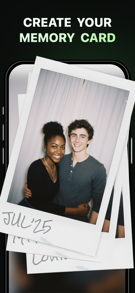 Ein Stapel von Polaroid-Fotos mit einem lächelnden Paar und dem Titel Erstelle deine Speicherkarte.