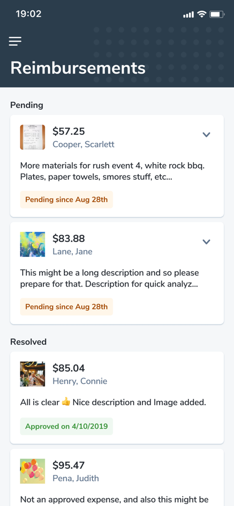 Greek Capital Management - Interfaz de reembolsos de la aplicación Greek Capital Management que muestra reclamaciones financieras pendientes y resueltas con montos y descripciones.