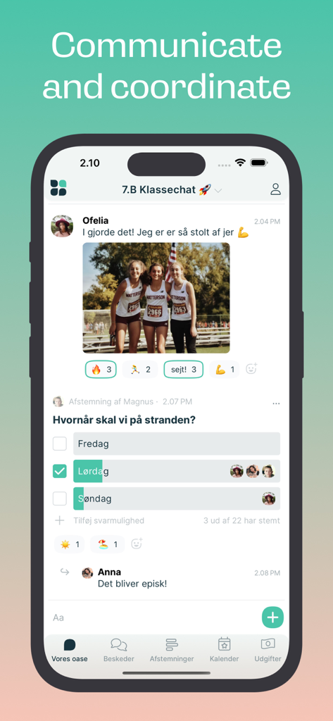Oase - Chat grupal de la aplicación Oase mostrando fotos compartidas y una encuesta para planificar eventos