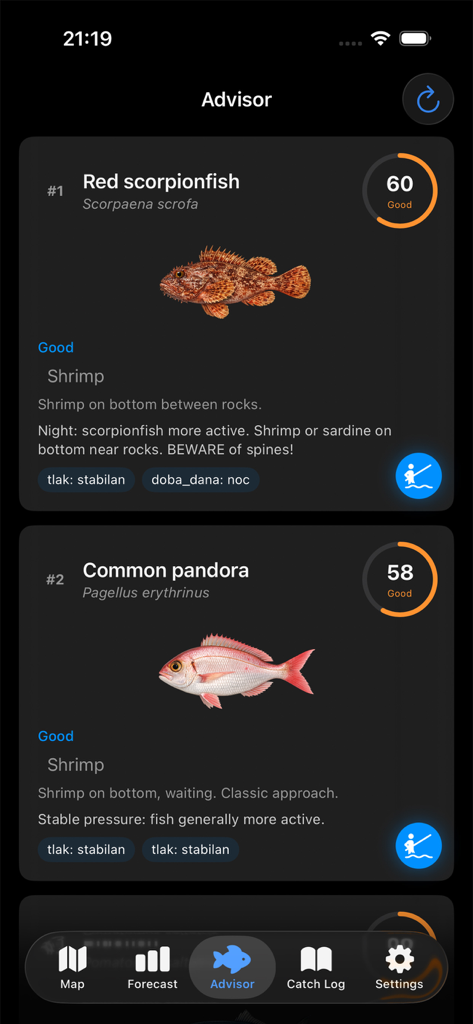 Tisch Fishing - Der Beraterbildschirm der Tisch Fishing App, der Angel-Scores und Köder-Tipps für Rotfeuerfische und Gemeine Sardellen zeigt.
