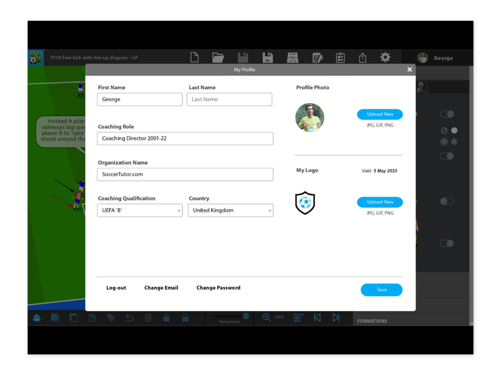 Definições do perfil do treinador na aplicação Tactics Manager mostrando informações pessoais e carregamento de logótipo