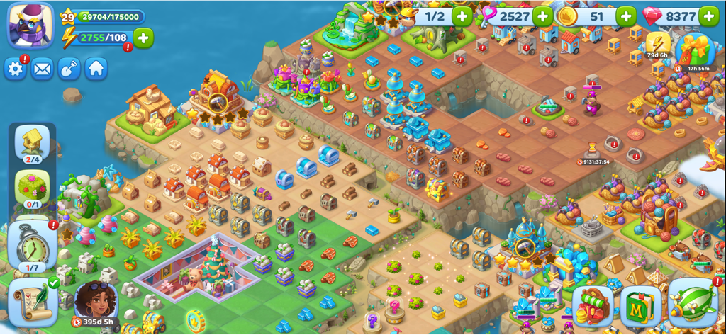 Merge Fables® - Merge Fablesでプレイヤーが整理した島の俯瞰図、様々なアイテム、チェスト、キャラクターが表示されている