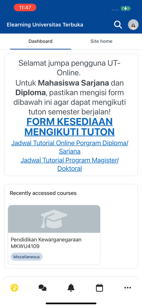 Interfaccia della dashboard dell'applicazione mobile TUTON per gli studenti dell'Universitas Terbuka che mostra corsi consultati di recente e annunci accademici