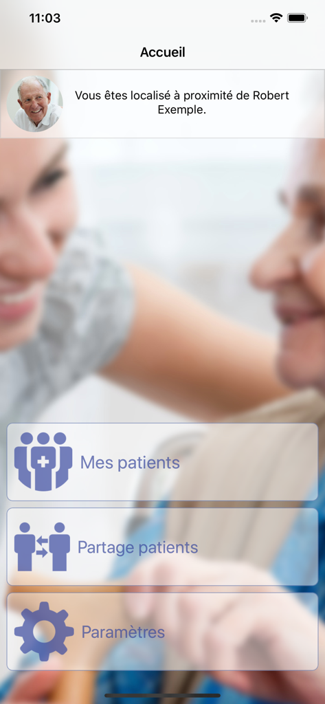 Main menu of the AlbuSoins mobile app featuring sections for patient management and sharing.