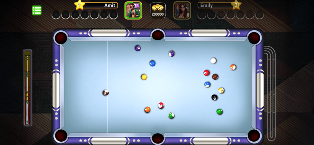 Pool Masters Pro - Multiplayer - Vista dall'alto di un tavolo da biliardo blu in Pool Masters Pro che mostra una partita multiplayer tra due giocatori