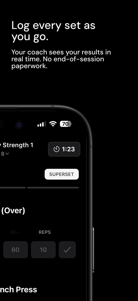Relay Athletic - Interface do aplicativo Relay Athletic para registrar séries e repetições durante um treino de supino em tempo real