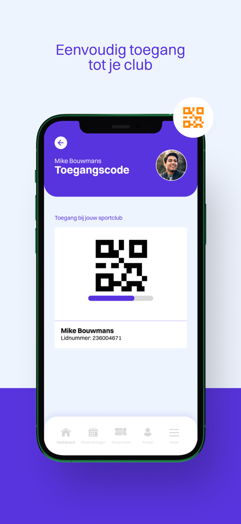Dewi Online - Tela de smartphone mostrando um código QR de membro para entrada digital no clube dentro do aplicativo Dewi Online.