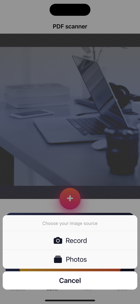 PDF Scanner Converter & Editor - Mobile App-Oberfläche zeigt Optionen zur Aufnahme eines Scans oder zur Auswahl aus Fotos als Bildquelle