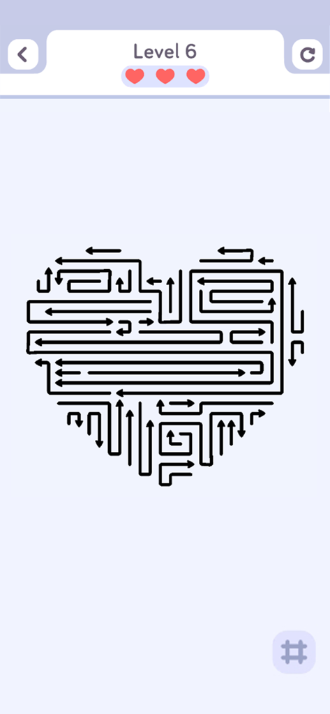 Un laberinto de lógica minimalista en forma de corazón con flechas en el juego móvil Arrow Flow Puzzle