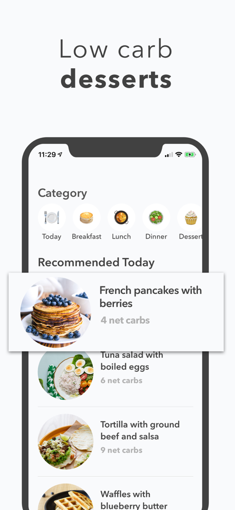 Tela do smartphone exibindo receitas com baixo teor de carboidratos e categorias no Keto diet app