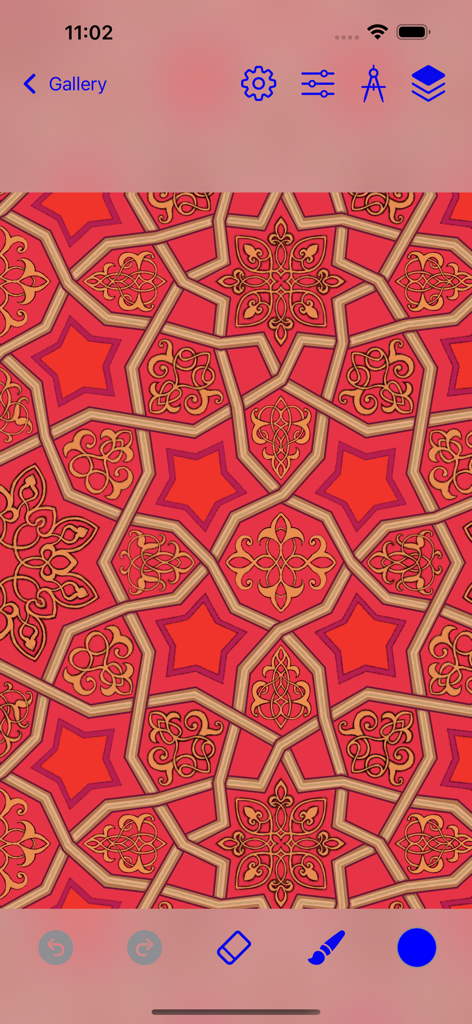 iSymmetry - Pattern Painting - Kompliziertes symmetrisches Sternmuster in Rot und Gold auf der Zeichenoberfläche der iSymmetry-App.