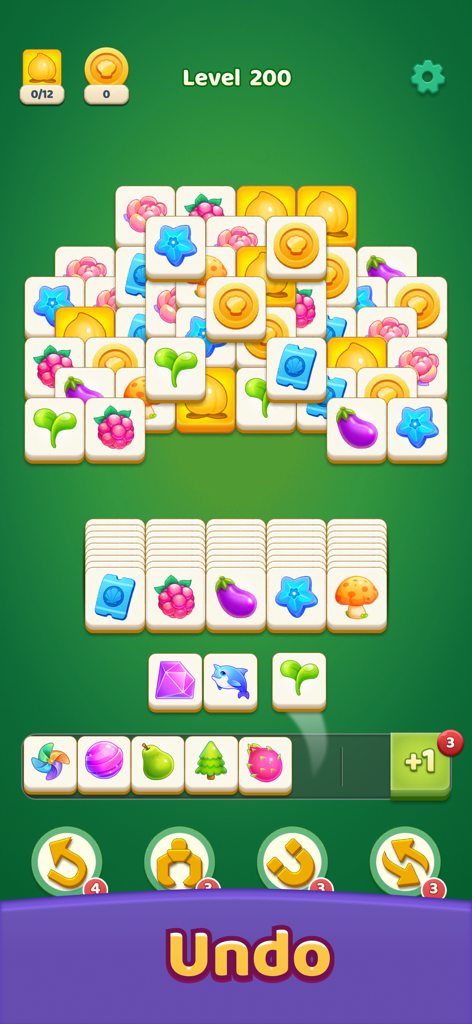 Interfaz del juego de acertijos de combinación de fichas acogedoras de Tile Story que muestra fichas coloridas y el nivel 200