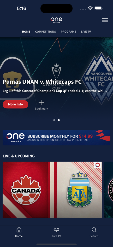 La pantalla de inicio de la aplicación OneSoccer con partidos de fútbol en vivo y próximos como Pumas contra Whitecaps y Canadá contra Argentina.