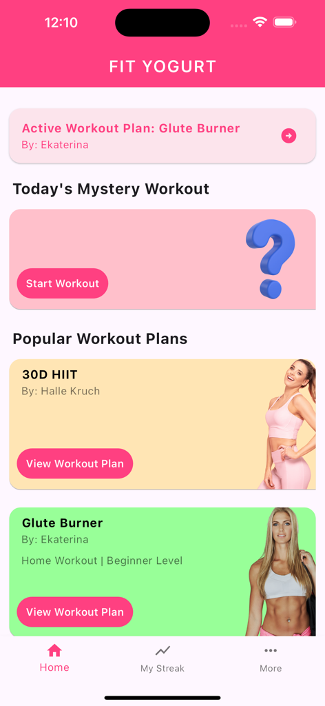 FitYogurt: Home Workouts Guide - Interfaz de la aplicación móvil FitYogurt que muestra planes de entrenamiento activos y un desafío de entrenamiento misterioso.
