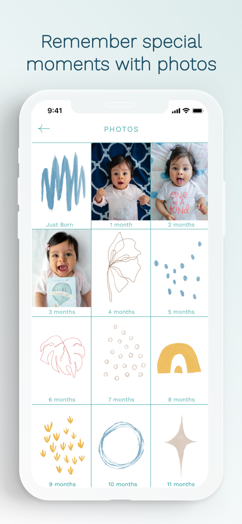 Screenshot dell'app Cubtale che mostra una griglia di tappe fotografiche mensili del bambino dalla nascita agli undici mesi