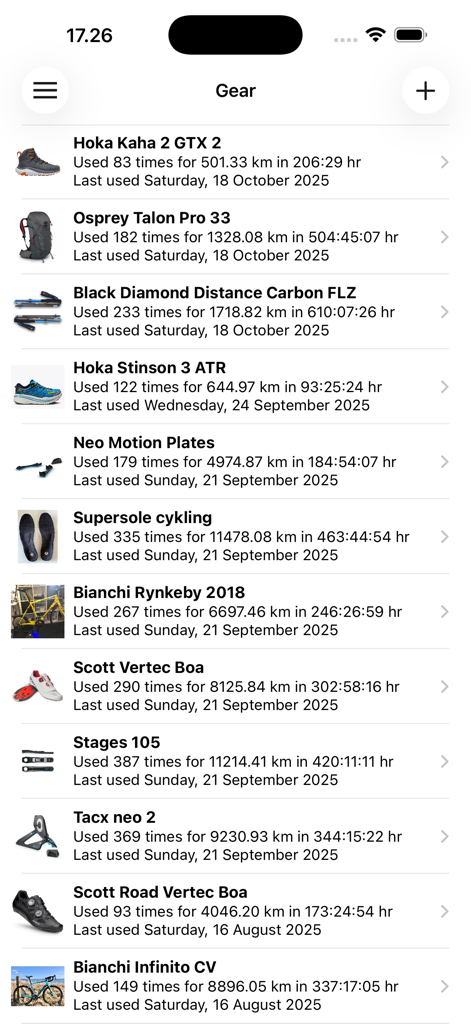 RunGap - Workout Data Manager - Screenshot von RunGap, der eine Liste von Sportgeräten wie Schuhen und Fahrrädern mit Gesamtnutzungsdaten zeigt