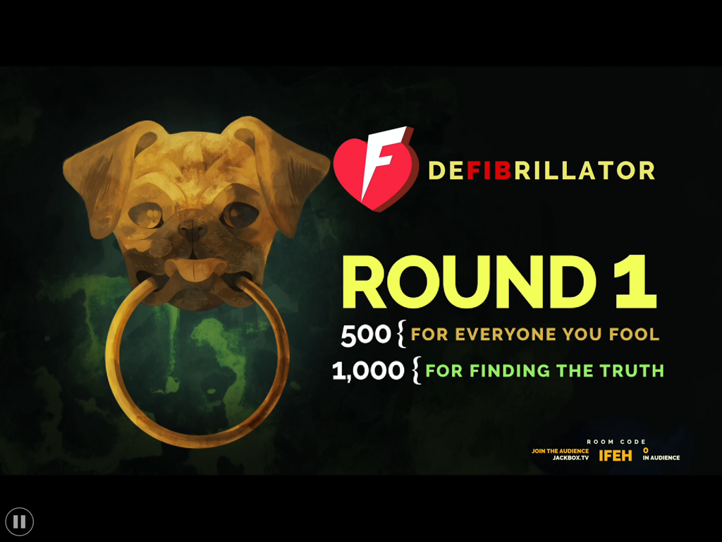 The Jackbox Party Pack 2 - Pantalla de introducción para la Ronda 1 de Fibbage 2 en The Jackbox Party Pack 2 con reglas de puntuación y un icono de perro dorado.