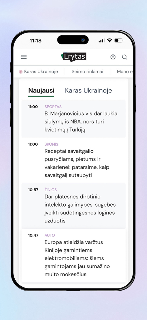Lrytas.lt naujienos - Smartphone displaying the Lrytas news app with a list of Lithuanian headlines