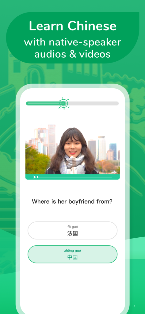 Learn Chinese: ChineseSkill - ネイティブスピーカーのビデオレッスンと多肢選択問題が表示されているChineseSkillアプリのインターフェイス。