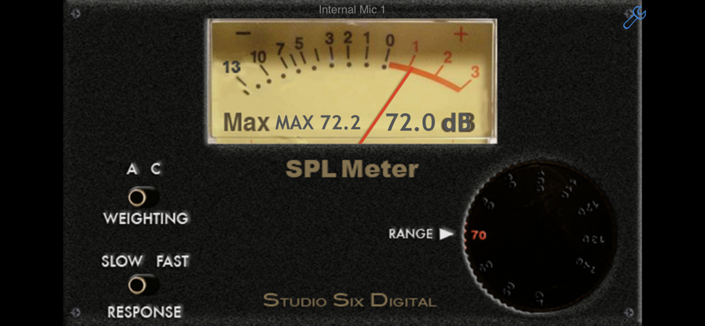 SPL Meter - Interfaz de la aplicación SPL Meter que muestra un medidor de decibelios de estilo analógico con lectura digital e interruptores de control profesionales
