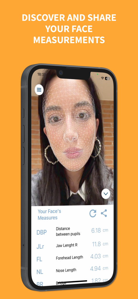 Interfaz de la aplicación Safilo VTO que muestra un escaneo facial de realidad aumentada con mediciones faciales detalladas para un ajuste personalizado de gafas.